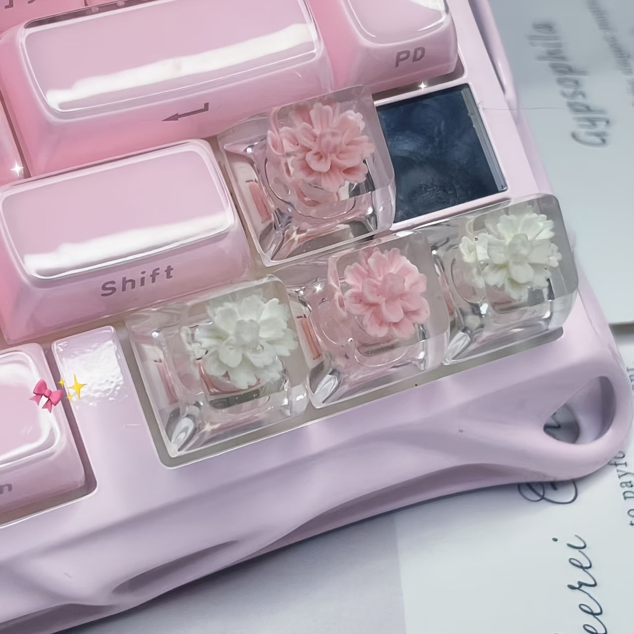 Cute Keycaps - Pink or White Floral Resin Keycaps - Transparent Glossy Finish for Mechanical Keyboard